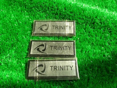 專業訂制家具銘牌、胸章標牌與機械電鍍金屬標牌——蒼南縣廣燕標牌工藝廠深度解析