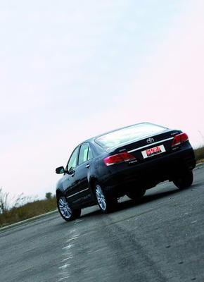 比很好更好——試駕廣州豐田新凱美瑞，體驗廣州汽車租賃便捷出行